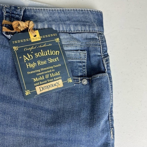 New Democracy Plus Size "Ab"solution Cuffed Shorts size 24W - Picture 3 of 13